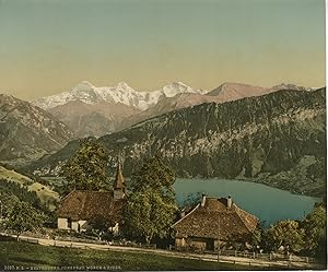 Berner Oberland. Beatenberg, Kirche und Pfarrhaus, mit Eiger, Mönch