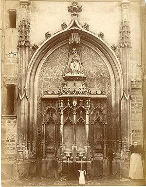 France, Rouen, Fontaine de la Crosse