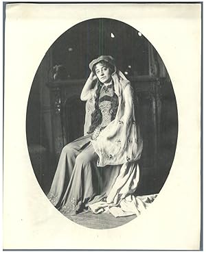 H. Blancard, France, Portrait de Melle. Odette de Fahl dans "Les Faux Dieux"