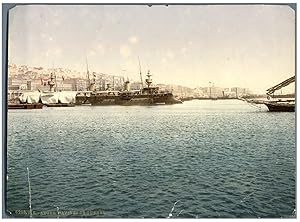 Alger. Port avec navires de guerre.