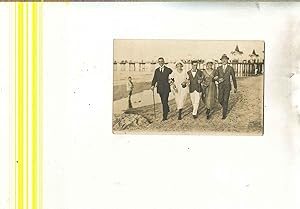 5 fröhliche Urlauber beim Strandspaziergang in Zinnowitz 1920