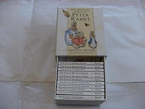 Immagine del venditore per THE MINIATURE WORLD OF PETER RABBIT. Box containing 12 miniature editions. venduto da Andrew Johnson Books