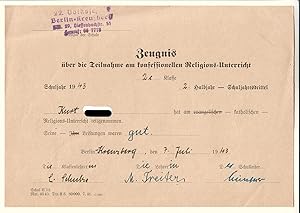 Image du vendeur pour Zeugnis ber die Teilnahme am konfessionellen Religions-Unterricht (hat am katholischen Religions-Unterricht teilgenommen). Schuljahr 1943. Ausgefllt mit entsprechenden Daten sowie Unterschriften. Stempel: 22. Volksschule Berlin-Kreuzberg SW 29., Dieffenbachstr. 51, Fernruf. Randhinweis: SchulV52. Mat. 4640. Din A5. 80000. 7.41. mis en vente par GAENSAN Versandantiquariat