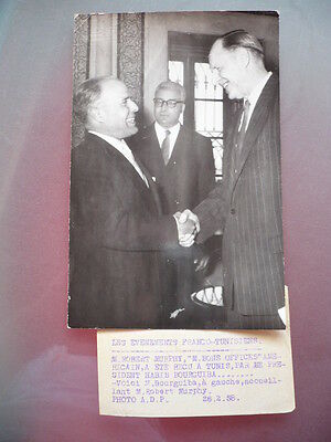 PHOTO DE PRESSE ORIGINALE 1958 ROBERT MURPHY BONS OFFICES QUESTIONS FRANCO TUNIS