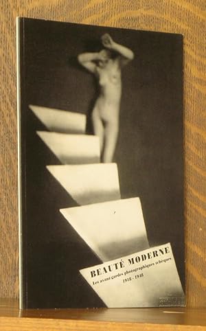 Bild des Verkufers fr BEAUTE MODERNE, LES AVANT-GARDES PHOTOGRAPHIQUES TCHEQUES 1918-1948 zum Verkauf von Andre Strong Bookseller