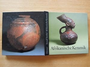 Seller image for Afrikanische Keramik. Traditionelle Handwerkskunst sdlich der Sahara. Mit Beitrgen von Bernard Fagg, Daniel Mto,Thustan Shaw, Gnter Smolla und Frank Willett. In Zusammenarbeit mit Maria Kecsksi. Ausstellungskatalog Mnchen u. Dsseldorf 1984. for sale by Antiquariat Klaus Altschfl