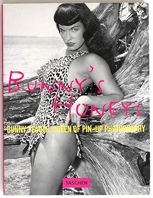 Imagen del vendedor de Bunny's Honeys, BUNNY YEAGER 1994 Pin-up photography book a la venta por rainworld archive
