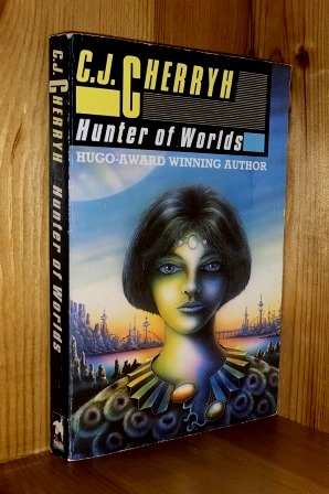 Imagen del vendedor de Hunter Of Worlds: 2nd in the 'Hanan Rebellion' series of books a la venta por bbs