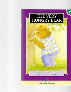 Immagine del venditore per The Very Hungry Bear (Hooked on Phonics, Book 24) venduto da TuosistBook