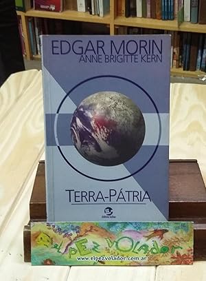 Seller image for Terra-Ptria (Em Portuguese do Brasil) for sale by Librera El Pez Volador