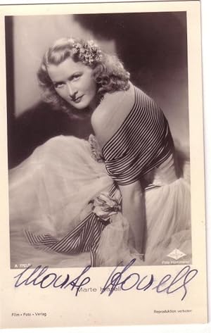 FILMFOTO. MARTE HARELL.(1907 - 1996, österreichische Schauspielerin). [Filmpostkarte]. Foto : Ham...