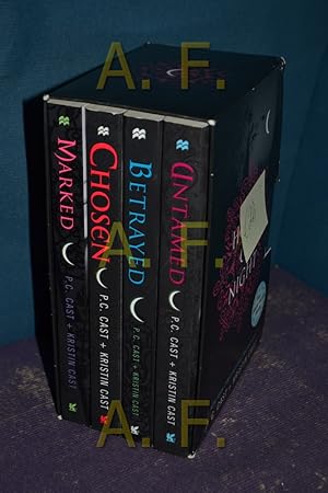 Seller image for House of Night Boxed Set: Marked / Betrayed / Chosen / Untamed (Schuber mit 4 Bnden + Poster) for sale by Antiquarische Fundgrube e.U.