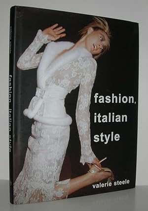 Imagen del vendedor de FASHION, ITALIAN STYLE a la venta por Evolving Lens Bookseller