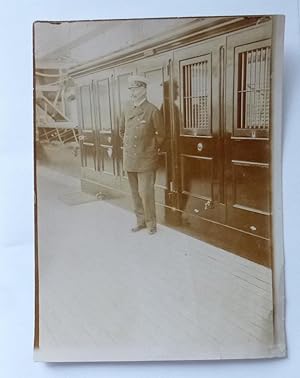 Immagine del venditore per Sa Majest l'Empereur d'Allemagne photographi  bord de la princesse Alice. Photo C. Chusseau Flaviens. Paris. venduto da Mesnard - Comptoir du Livre Ancien