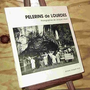 Image du vendeur pour PELERINS DE LOURDES mis en vente par Livres 113