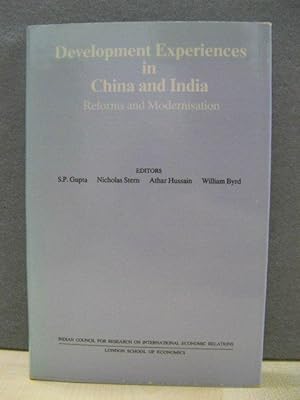 Bild des Verkufers fr Development Experiences in China and India: Reforms and Modernisation zum Verkauf von PsychoBabel & Skoob Books