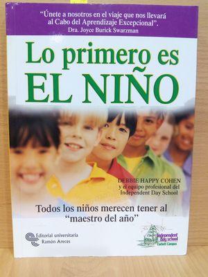 Seller image for LO PRIMERO ES EL NIO for sale by Librera Circus