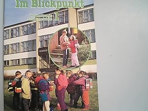 Imagen del vendedor de Im Blickpunkt, Heimatkunde / Sachunterricht, Ausgabe Sachsen, neue Rechtschreibung, 1. Schuljahr. a la venta por Antiquariat Bookfarm