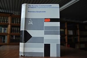 Bild des Verkufers fr The Socialist Commonwealth of Nations. Organizations and Institutions. zum Verkauf von Gppinger Antiquariat