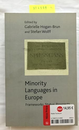 Bild des Verkufers fr Minority Languages in Europe: Frameworks, Status, Prospects zum Verkauf von Versand-Antiquariat Konrad von Agris e.K.