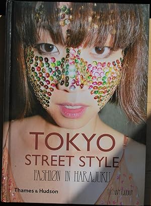 Immagine del venditore per Tokyo street style. Fashion in Harajuku. venduto da ShepherdsBook