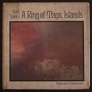 Image du vendeur pour A Ring of Magic Islands mis en vente par Goulds Book Arcade, Sydney