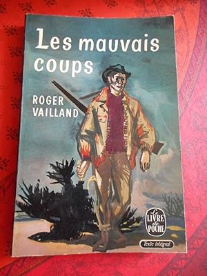 Seller image for Les mauvais coups for sale by Frederic Delbos