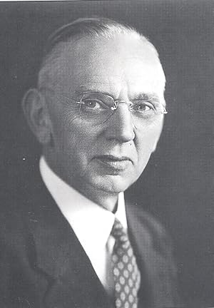 Immagine del venditore per The lost memoirs of Edgar Cayce : life as a seer, compiled and edited by A. Robert Smith. [PART I: MY EXPERIENCES -- 1. 'Old Man' -- 2. An Angel's Promise, 1890 -- 3. 'Will It Drive Me Crazy?' -- 4. Farming, 1893-1894: 'Another Celestial Visitor' -- 5. Hopkinsville, 1894: Hopper's Bookstore -- 6. Reverend Moody, 1895: Called to the Lord -- 7. Engaged, 1897: 'The Only Girl for Me' -- 8. Louisville, 1898-1900:'A Mad Whirl' -- 9. Healed, 1901: 'Give God the Praise' -- 10. Bowling Green, 1902-1909: eretic or Healer? -- 11. Temptat ion: 'Who Can Guide Me Aright?' -- 12. Dr. Ketchum, 1910: An Unlikely Partner -- 13. Chicago, 1911: Examined by the Examiner -- 14. Fami ly Crises: Life and Death -- 15. Selma, 1912-1919: Cayce Art Company venduto da Joseph Valles - Books