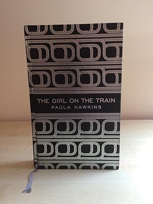 Imagen del vendedor de The Girl on the Train a la venta por Grimes Hill Book Club