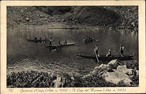 Bild des Verkufers fr Ansichtskarte / Postkarte Piemonte Italien, Il Lago del Mucrone, Santuario d'Oropa, Boote auf dem See zum Verkauf von akpool GmbH