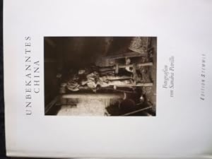 Immagine del venditore per Unbekanntes China : Fotografien. von. Mit Texten von Charles-Henri Favrod u. Karl Krnzle venduto da Antiquariat Johannes Hauschild