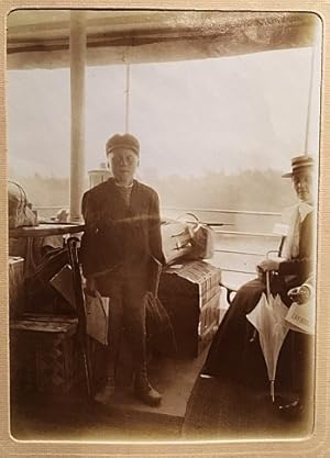 Fotoalbum met 57 foto's uit 1901, gemaakt door Caroline Van der Meulen-Feikema. (Photos of a trip...