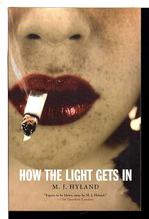 Bild des Verkufers fr HOW THE LIGHT GETS IN. zum Verkauf von Bookfever, IOBA  (Volk & Iiams)