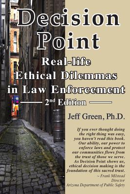 Image du vendeur pour Decision Point: Real-Life Ethical Dilemmas in Law Enforcement (Paperback or Softback) mis en vente par BargainBookStores