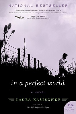 Imagen del vendedor de In a Perfect World (Paperback or Softback) a la venta por BargainBookStores