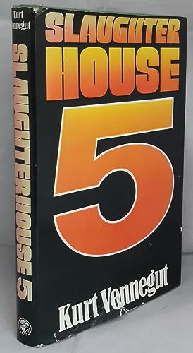 Imagen del vendedor de Slaughterhouse-Five Or the Children's Crusade A Duty Dance With Death. PRESENTATION UK FIRST EDITION COPY FROM THE AUTHOR TO HIS REVIEWER WITH A TYPED SIGNED LETTER ON THE AUTHOR'S HEADED PAPER. a la venta por Addyman Books