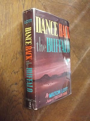 Imagen del vendedor de Dance Back the Buffalo a la venta por Barker Books & Vintage