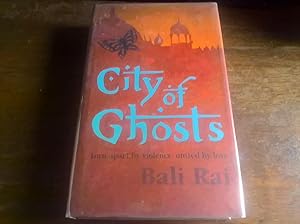 Imagen del vendedor de City of Ghosts - first edition a la venta por Peter Pan books