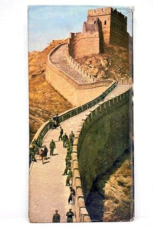 Seller image for La Chine aujourd'hui. 77 pages de photos couleurs. 14 plans et cartes. for sale by ltimo Captulo S.L.