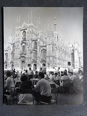 Bild des Verkufers fr Catedral de Miln - George Friedman - (Carpeta de los Diez) - Fotografia original (Vintage) con Certificado de autenticidad / Original photo (Vintage) with COA zum Verkauf von castlebooksbcn