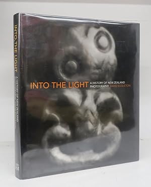 Bild des Verkufers fr Into The Light: A History of New Zealand Photography zum Verkauf von Attic Books (ABAC, ILAB)