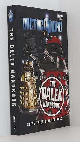 Image du vendeur pour Doctor Who: The Dalek Handbook mis en vente par Durdles Books (IOBA) (PBFA)