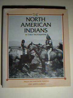Image du vendeur pour The North American Indians in Early Photographs mis en vente par best books