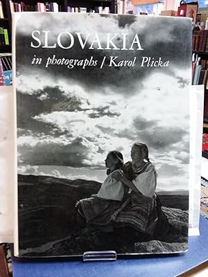 Bild des Verkufers fr Slovakia in photographs. zum Verkauf von Kepler-Buchversand Huong Bach
