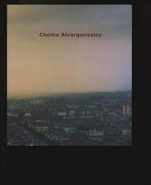 Imagen del vendedor de Chema Alvargonzalez : reflejos de ciudad. a la venta por Antiquariat Bookfarm