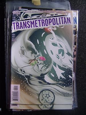 Image du vendeur pour Transmetropolitan No 30 (February 2000) mis en vente par El Pinarillo Books