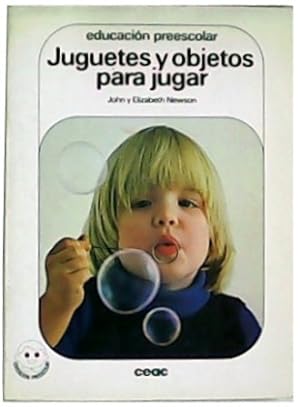 Imagen del vendedor de Juguetes y objetos para jugar. Dibujos de John Holder. a la venta por Librera y Editorial Renacimiento, S.A.