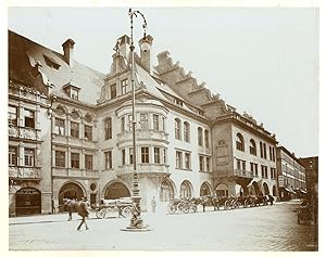 Allemagne, Munich, la Hofbräuhaus am Platzl est la plus grande brasserie de la ville