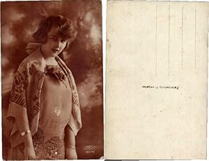 Imagen del vendedor de LOVELY FRENCH ART DECO LADY 1920s Photo Postcard a la venta por Versandhandel Lehenbauer