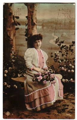 Imagen del vendedor de 31978,PG 555-56 PRETTY VINTAGE LADY DRESS FLOWERS a la venta por Versandhandel Lehenbauer